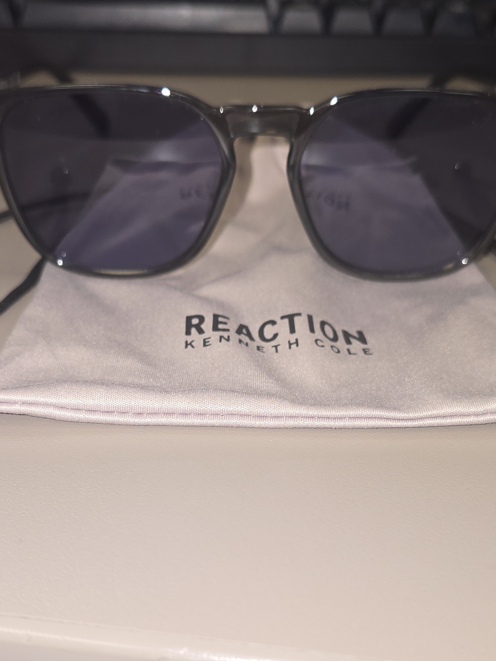 New Kenneth Cole Reaction Square Sunglasses Grey Frame Blue Lens KC1414 Unisex